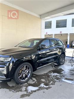 جیپ گراند شیرۆکی